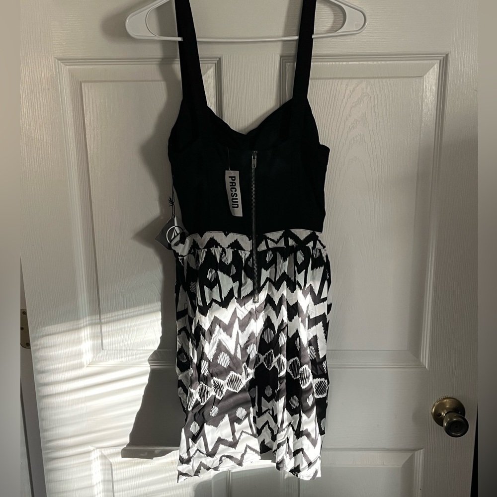Volcom Dress - Picture 2 of 5